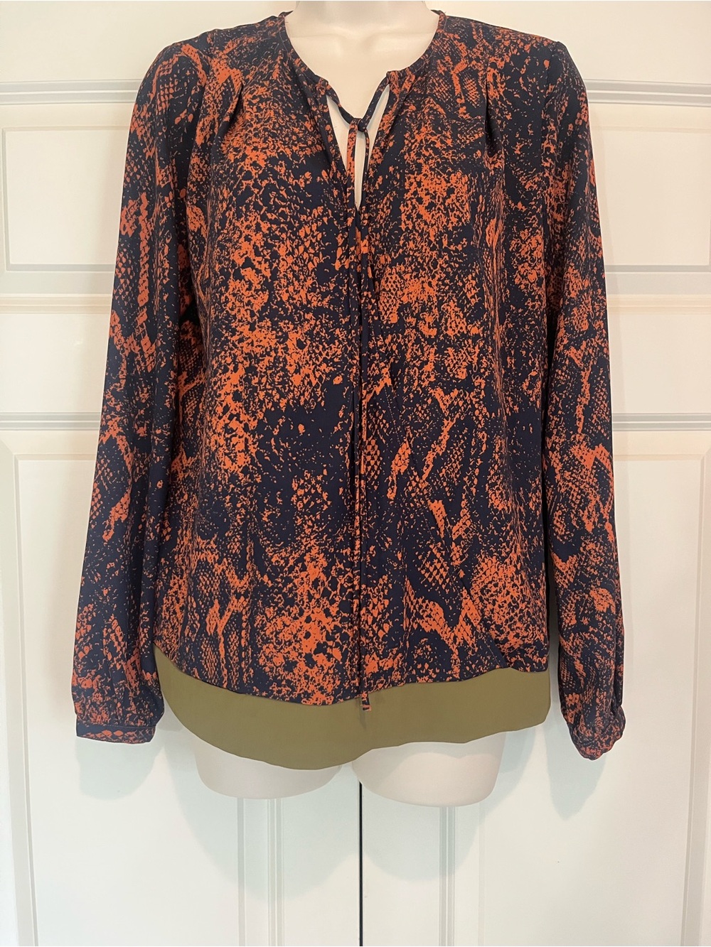 CAbi Navy & Orange Snake Print Blouse Size Small